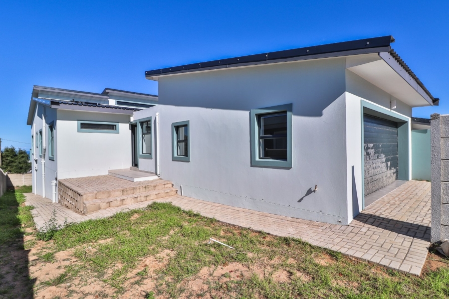 3 Bedroom Property for Sale in Dana Bay Western Cape